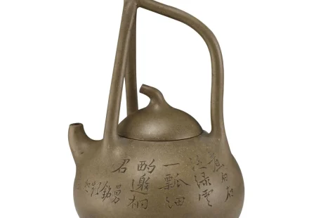 清曼生铭南瓜提梁紫砂壶，曼生十八式，段泥紫砂古壶，壶身刻诗文煮白石泛绿云一瓢细酌邀桐君
