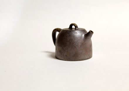 一道茶舍制玉成窑款汉铎壶